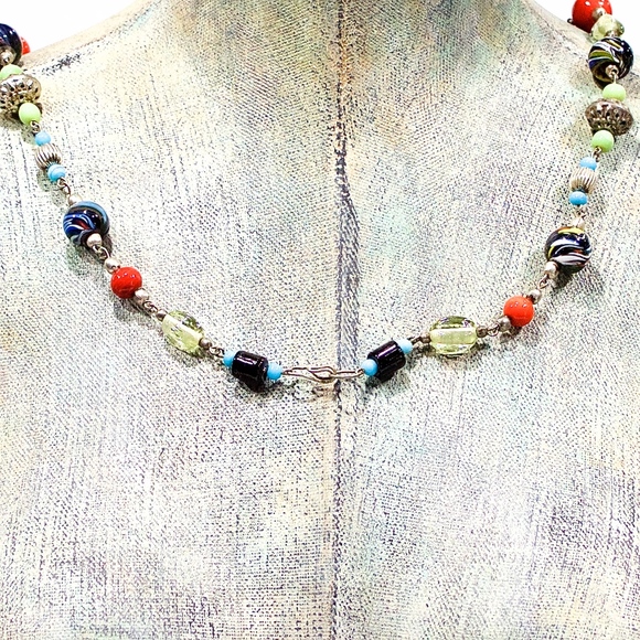 VTG 80's Glass Brass Resin Linked Necklace - Picture 3 of 3